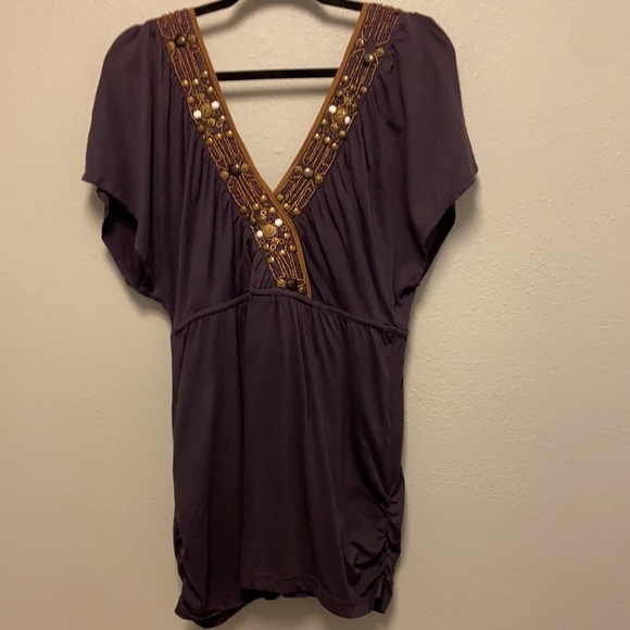 Francesca’s Medium Purple Deep V Embellished Top: 4071 - Picture 6 of 11